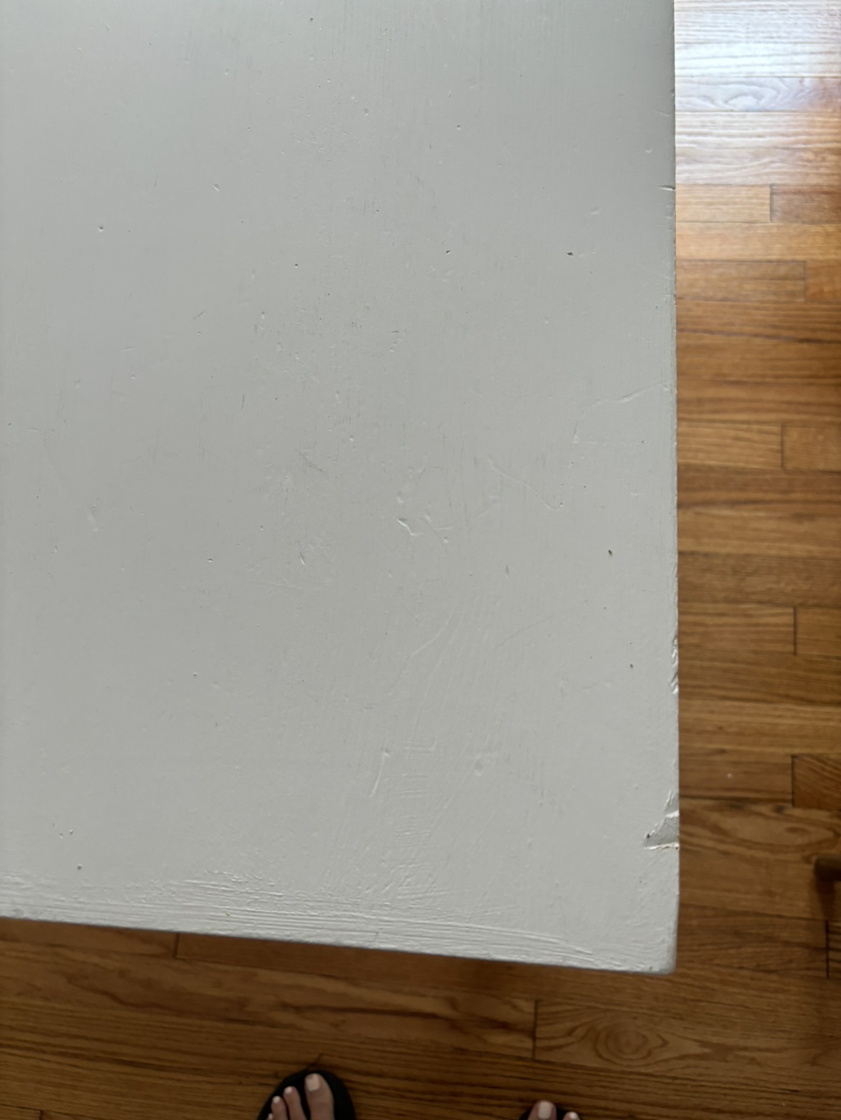 White dining table for 4 or 6 - photo 2