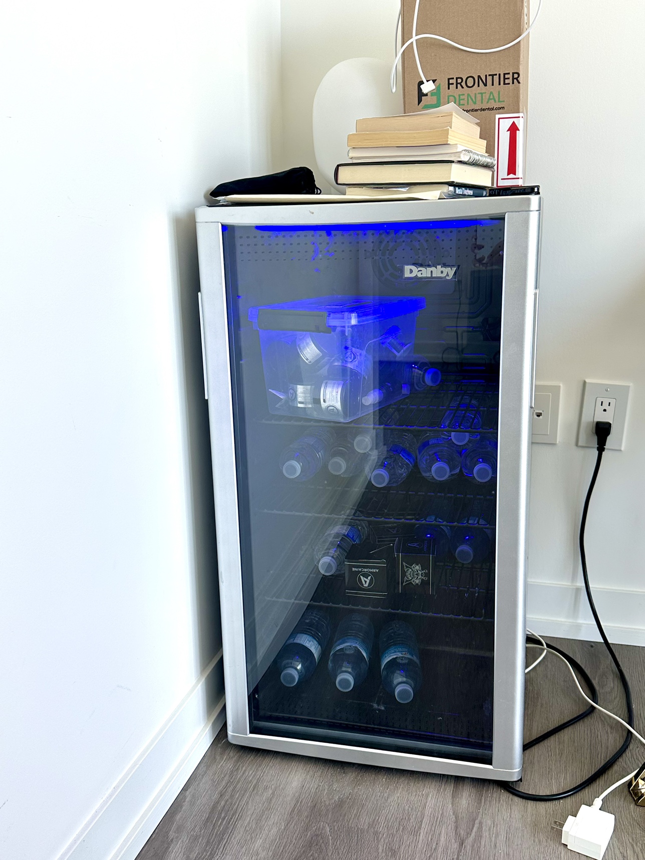 Mini fridge Danby