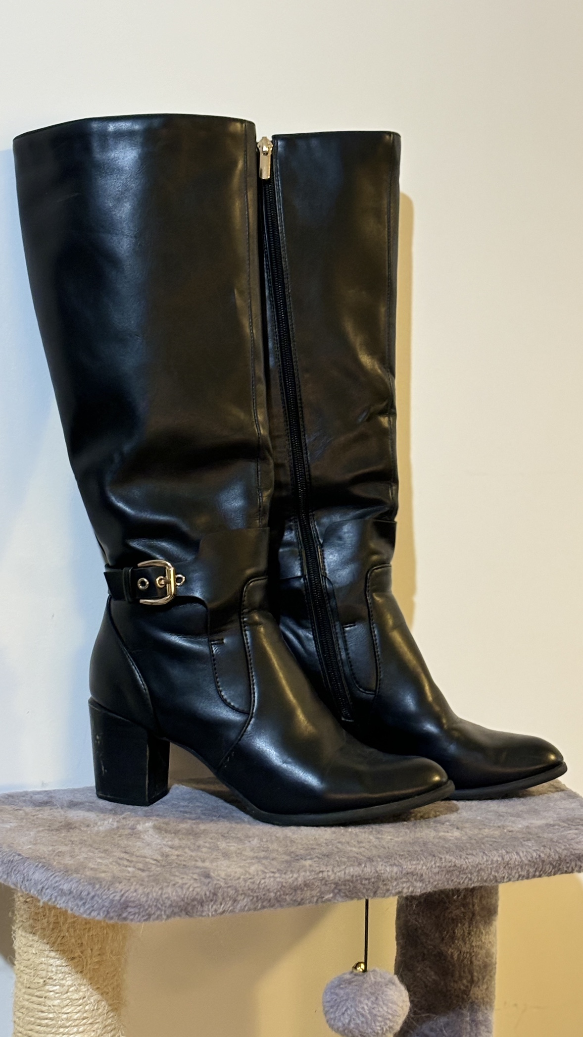 Kate Kanzier Women Black Leather zip up boots