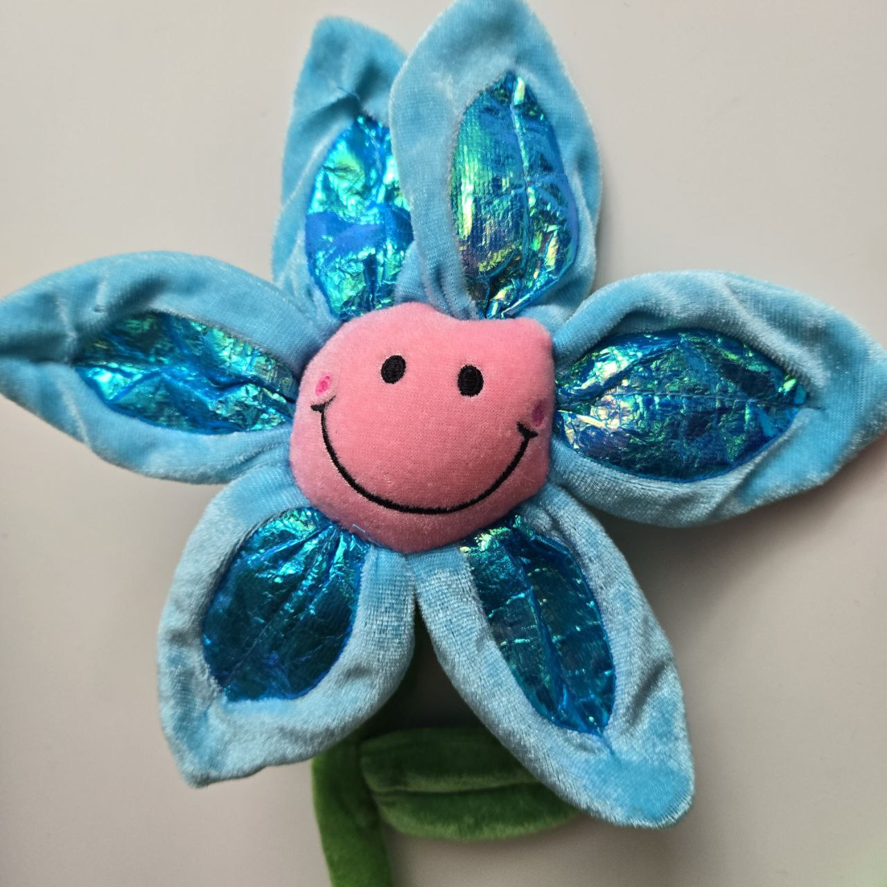 3 flower plushies with bendable stems image indicator(3)