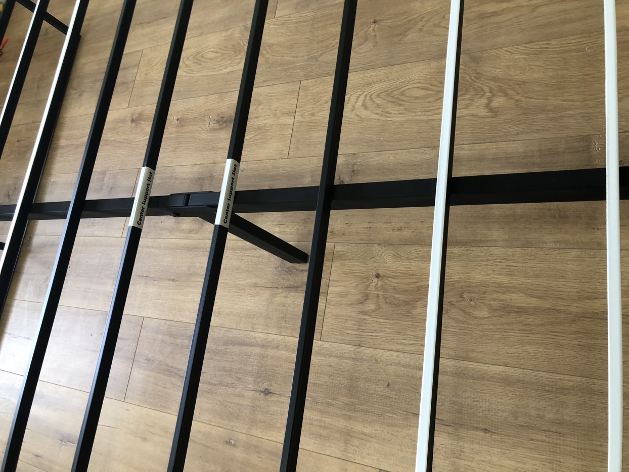 Queen bed frame - photo 5