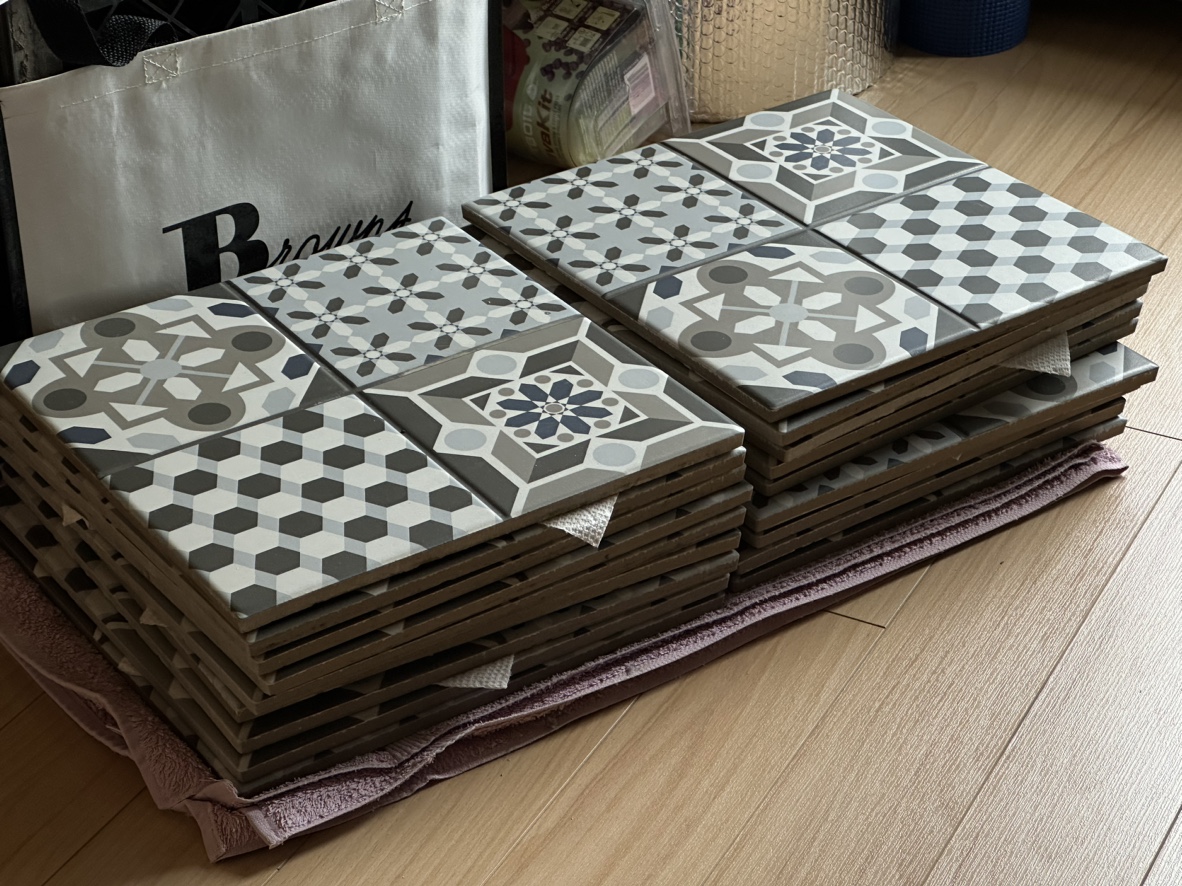 IKEA Mallsten Deck Tiles (Gray/White) — 18 Tiles image indicator(2)