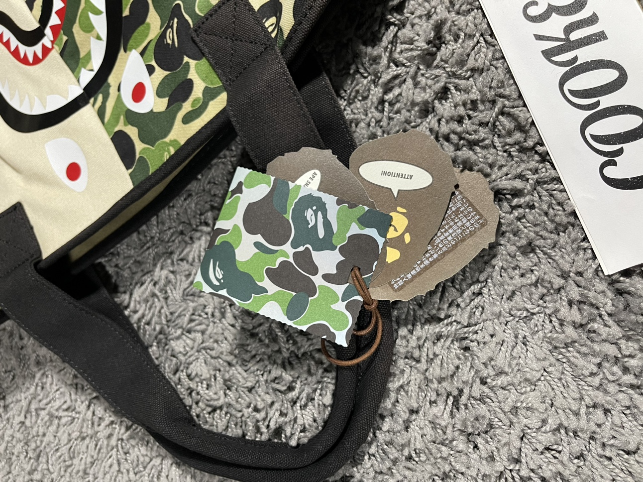 BAPE Half ABC Camo Shark Face Tote Bag Green Ivory image indicator(5)