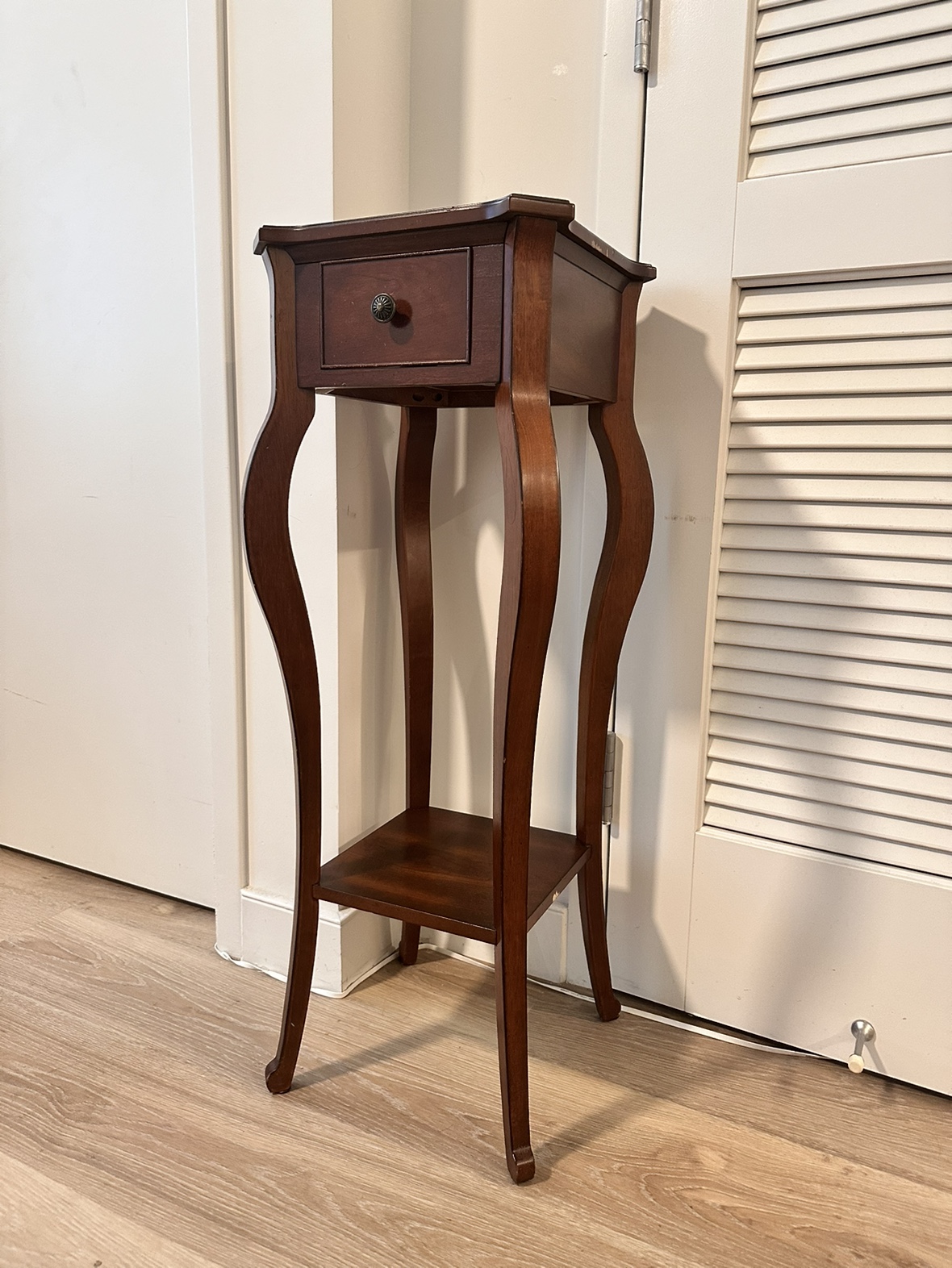 Solid Wood Corner Table for Sale - photo 3
