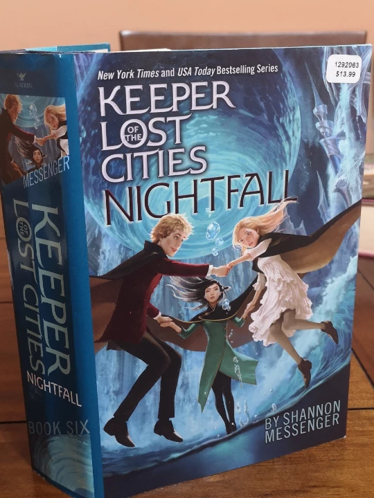 Nightfall - Keeper of the Lost Cities 6th Hardcover Book