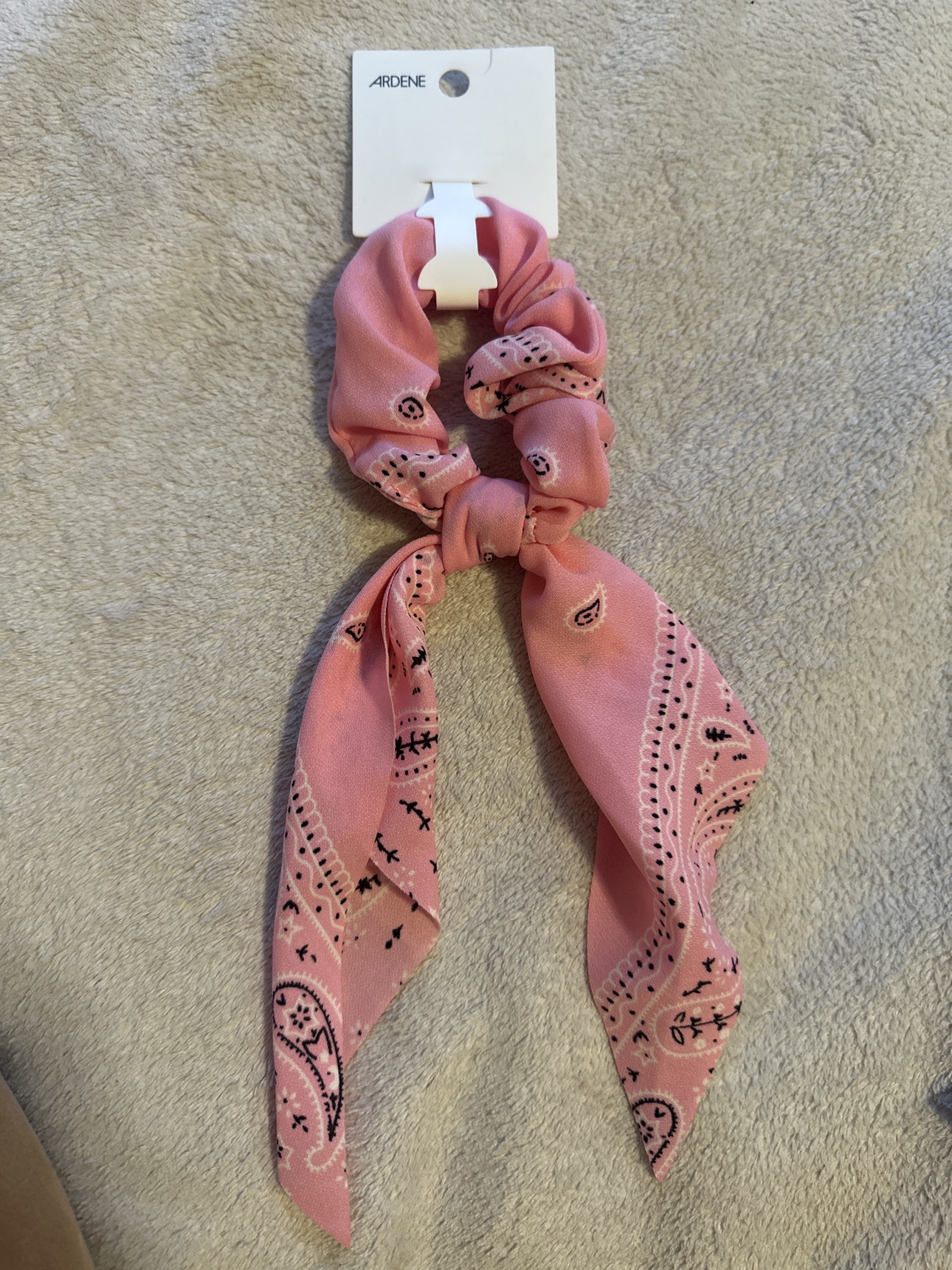 Cute pink hair tie #freecycle