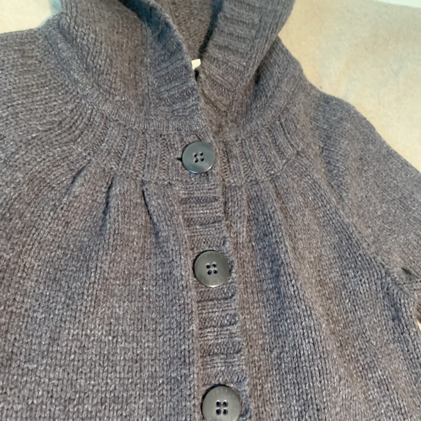 Long sweater with hood - Size M #freecycle image indicator(4)