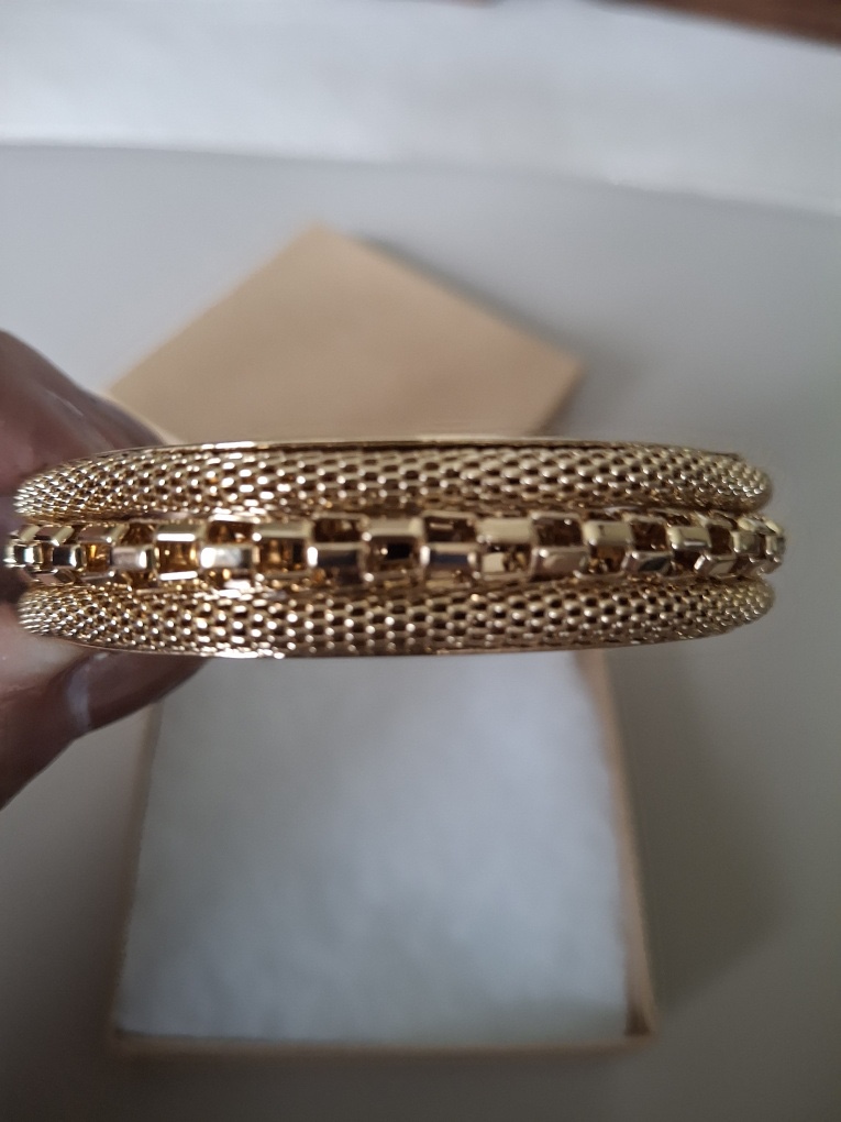 New shiny gold bracelet (unmarked/costume jewellery) image indicator(3)