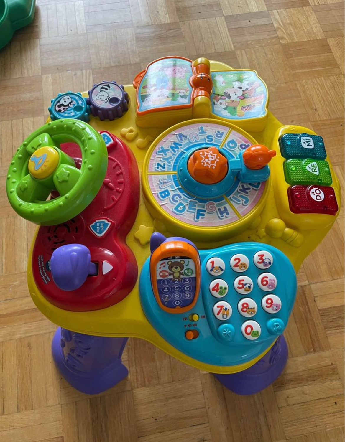 VTech Magic Star Learning Table thumbnail