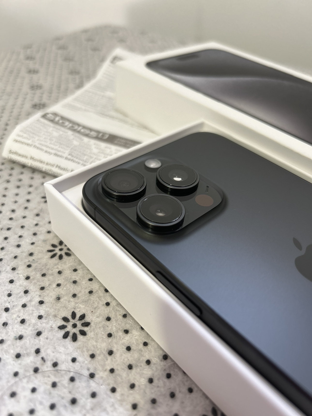 iPhone 15 Pro Max - 256gb - Black Titanium - photo 4