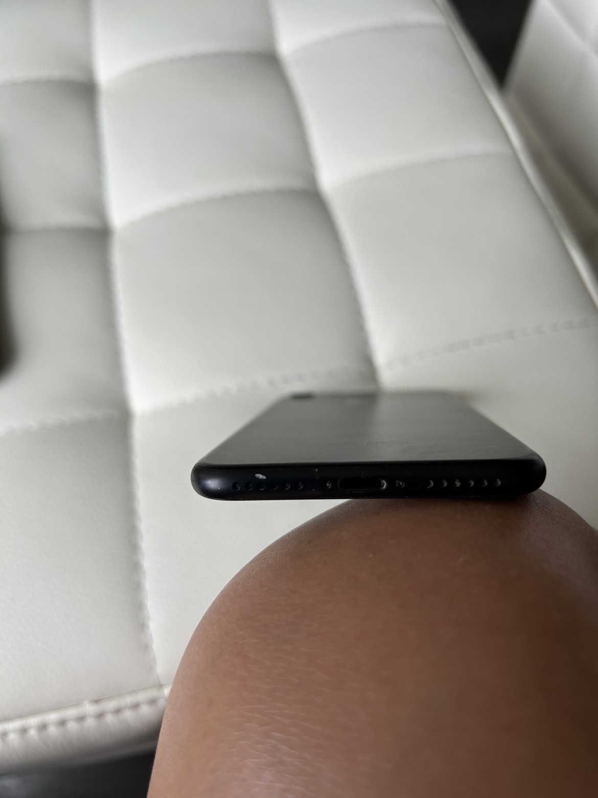 iPhone 7 - photo 3