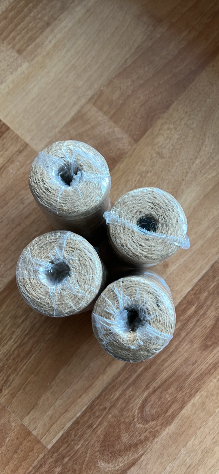Kraft twine (4 rolls available) image indicator(2)