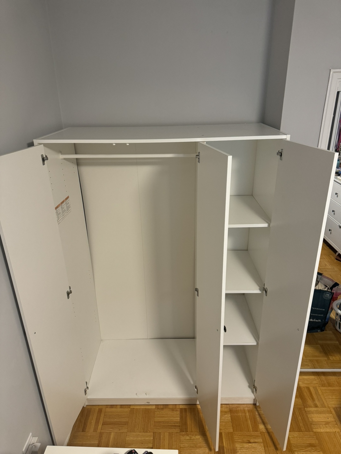 Wardrobe with 3 doors - photo 5