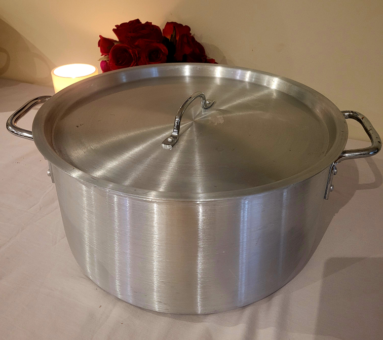 Aluminum pot thumbnail