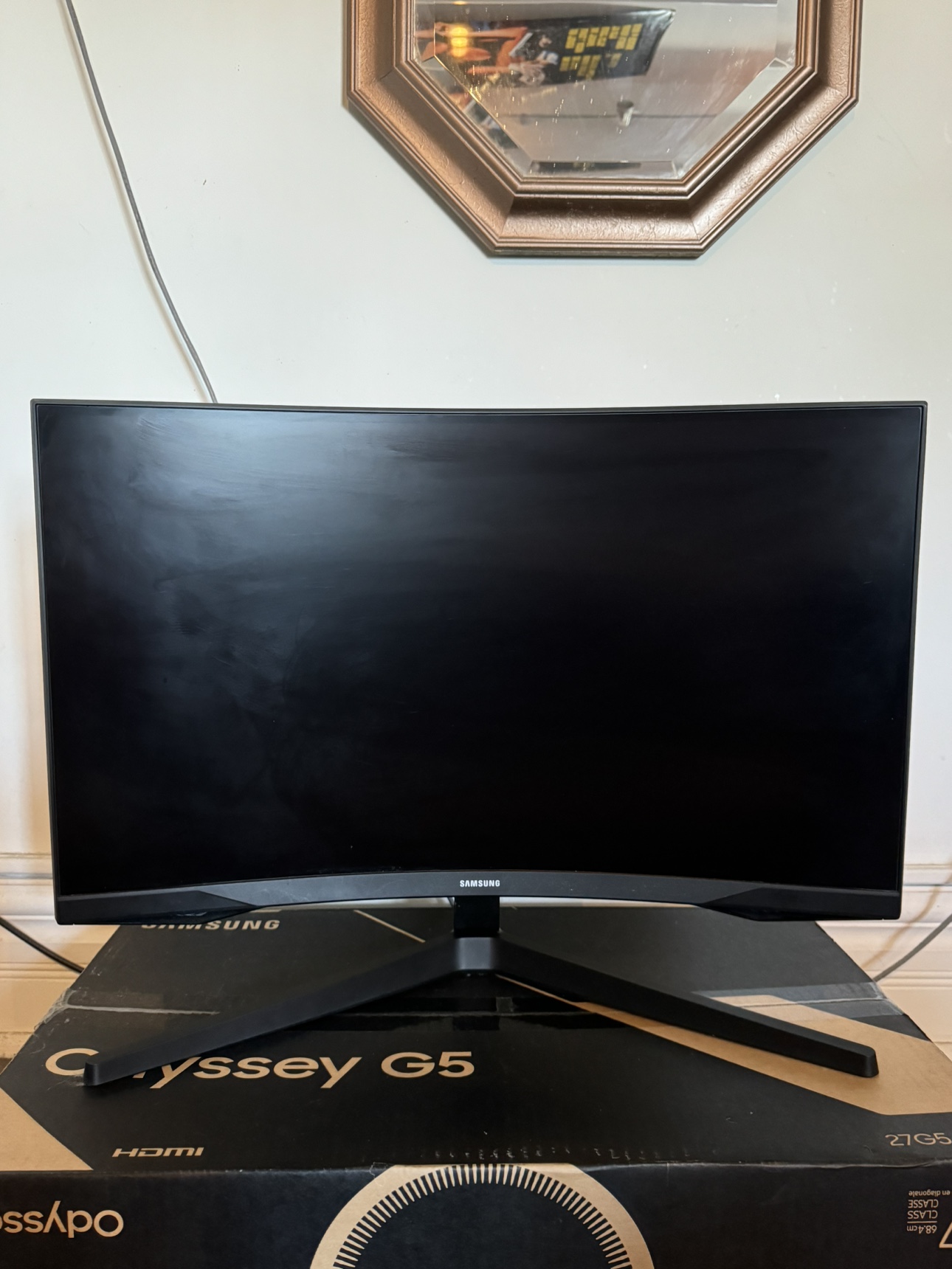 Samsung Odyssey G5 Gaming monitor 144 HZ 27 inch.