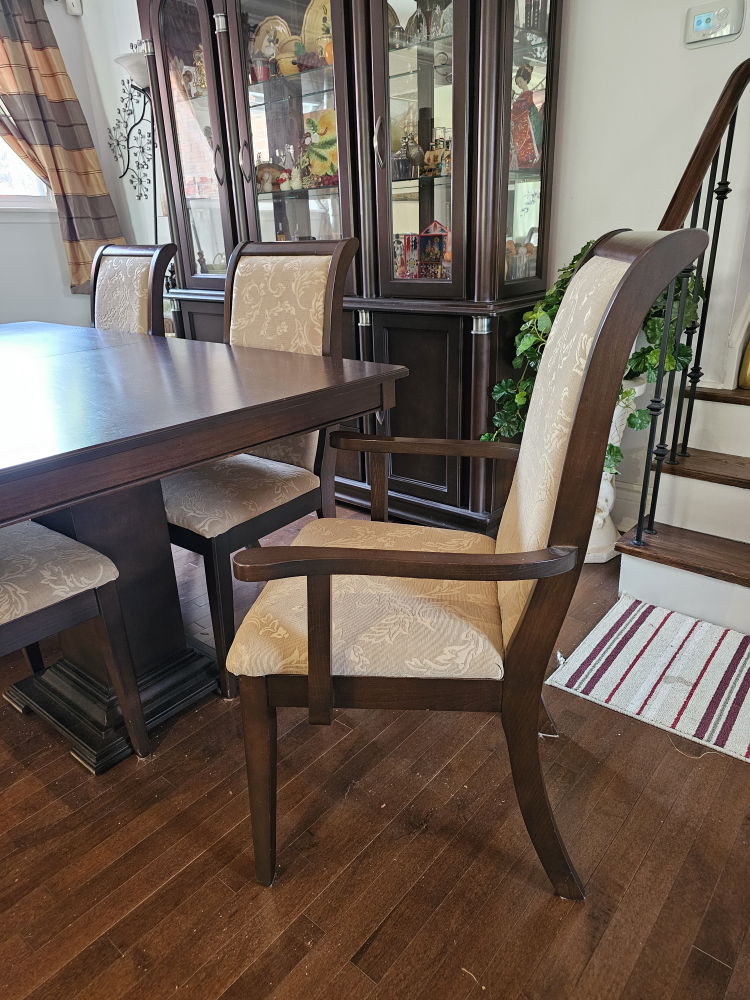 Dining table 6 chairs and hutch - photo 2