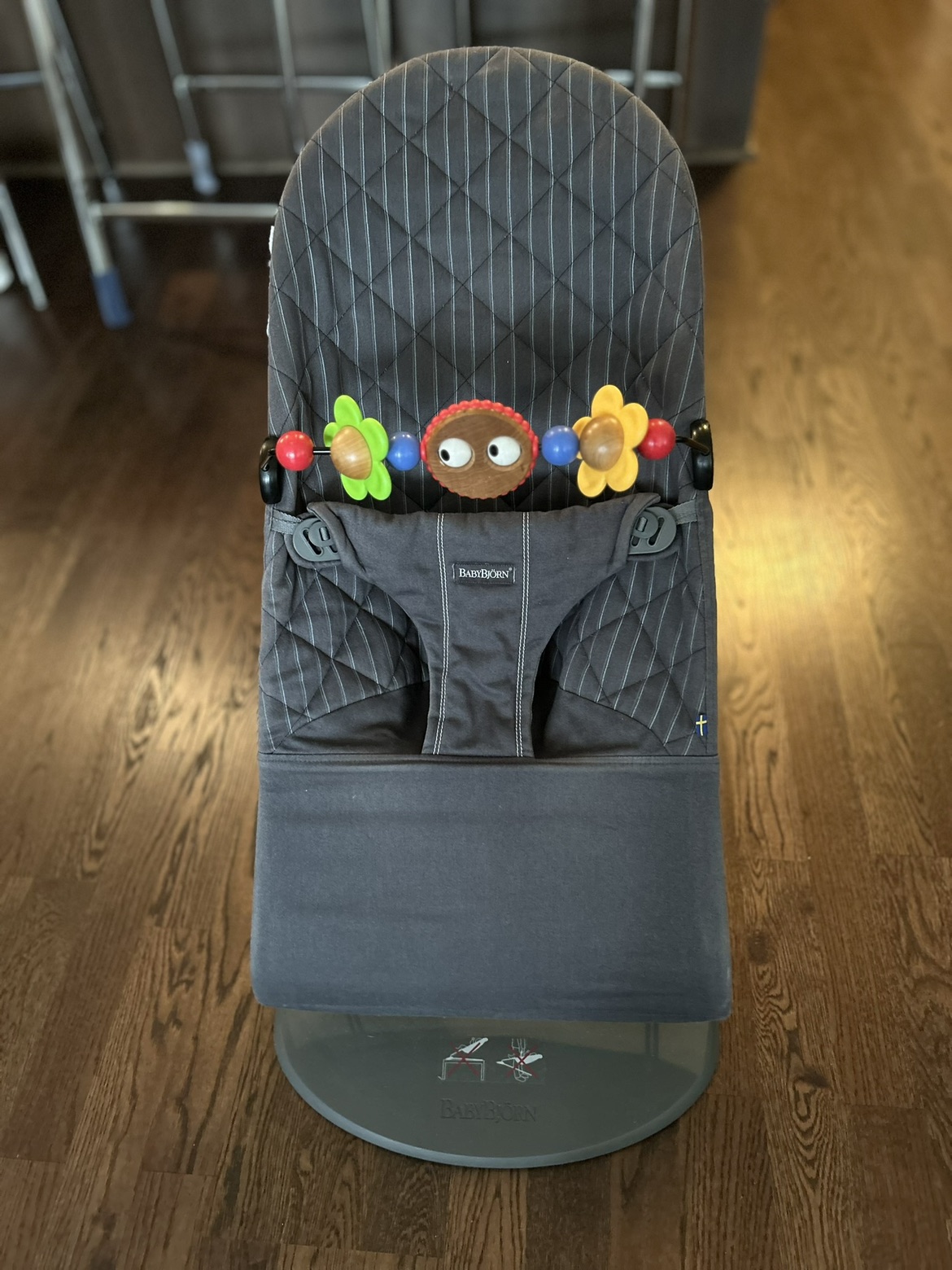 BabyBjorn Bouncer with toy bar, Anthracite Cotton