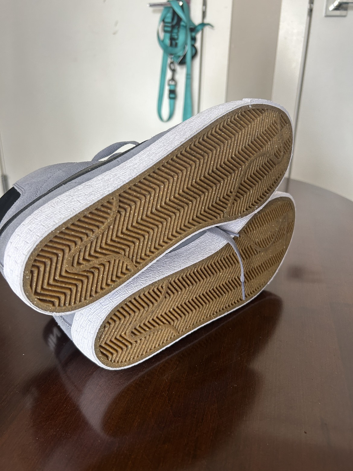 Nike Blazer High SB image indicator(2)