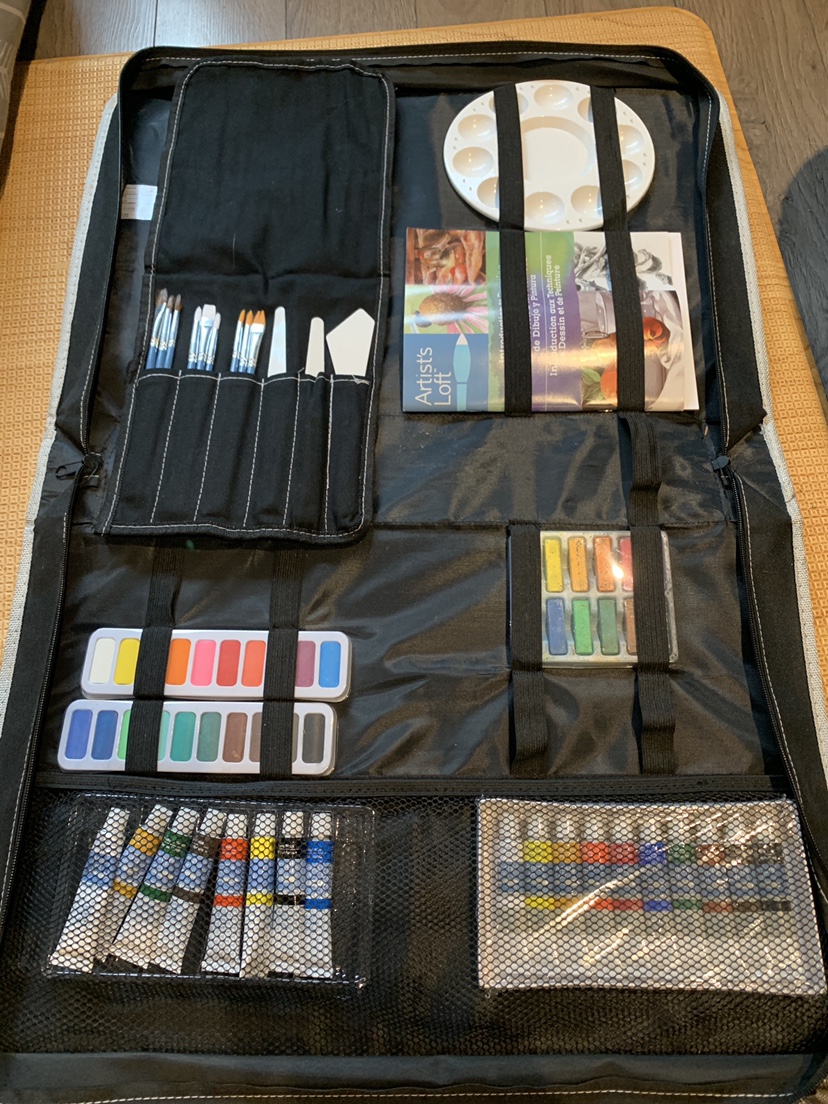 Artist’s Loft Art Supplies Kit