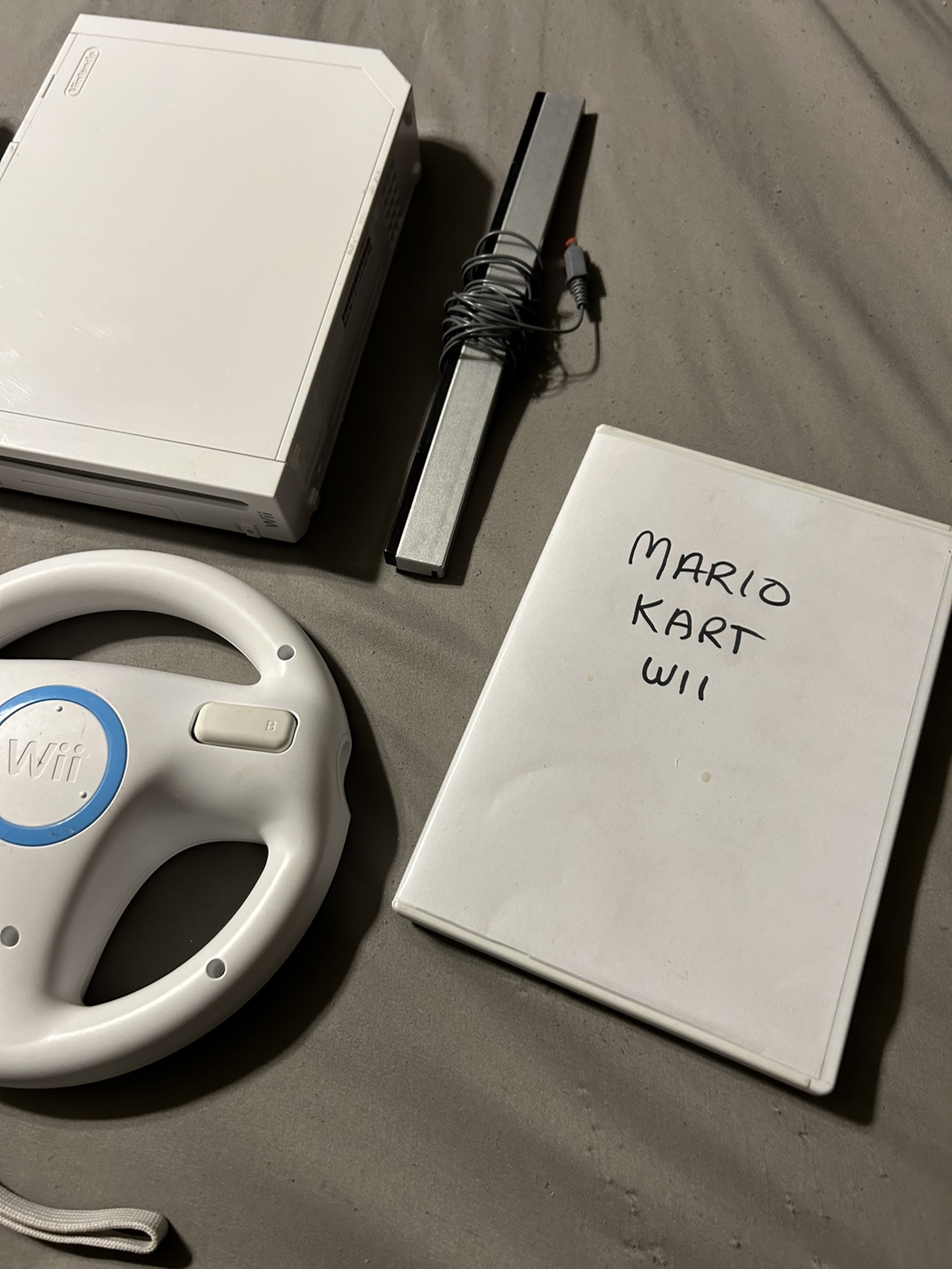 Nintendo Wii System with Mario Kart image indicator(3)