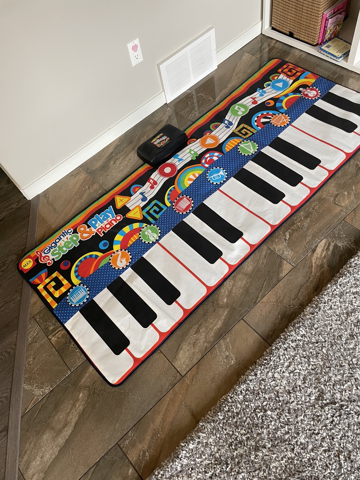 Step & Play Piano thumbnail