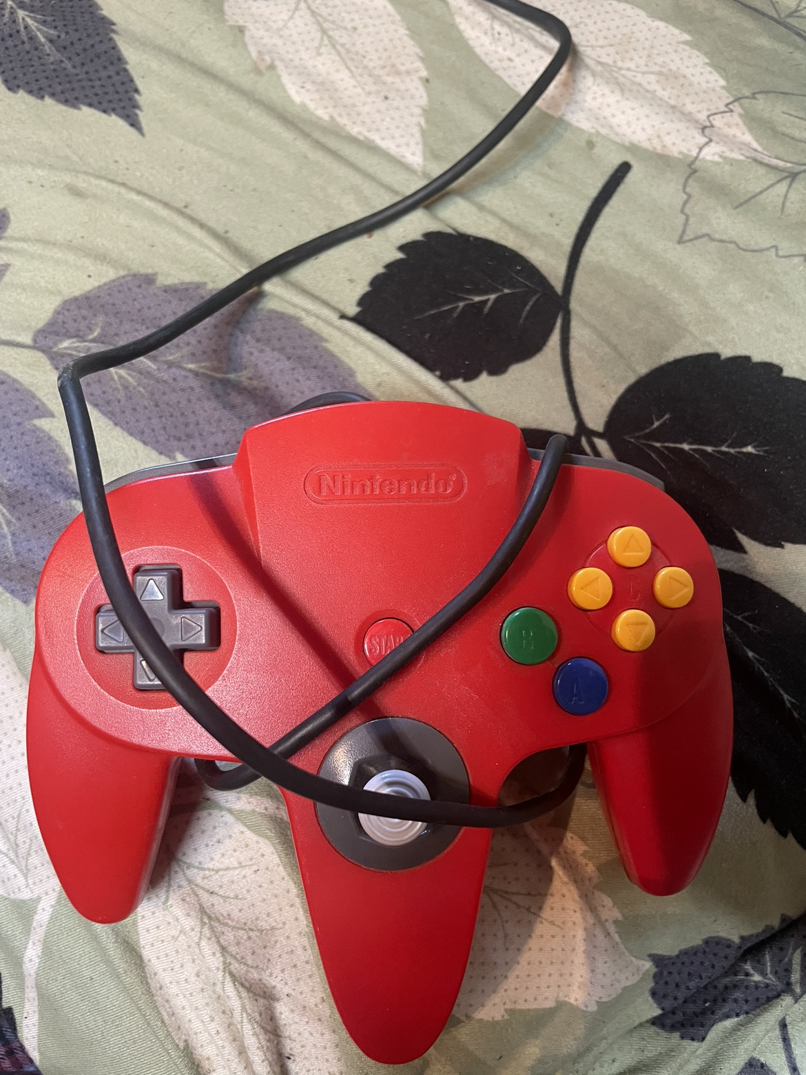 Nintendo 64 game system+controllers - photo 4