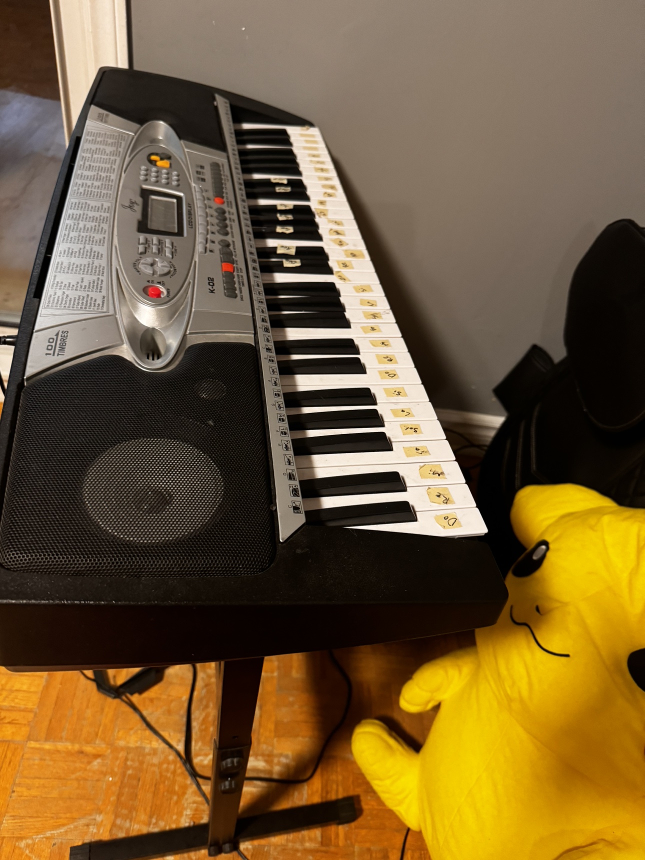 Musical keyboard piano thumbnail