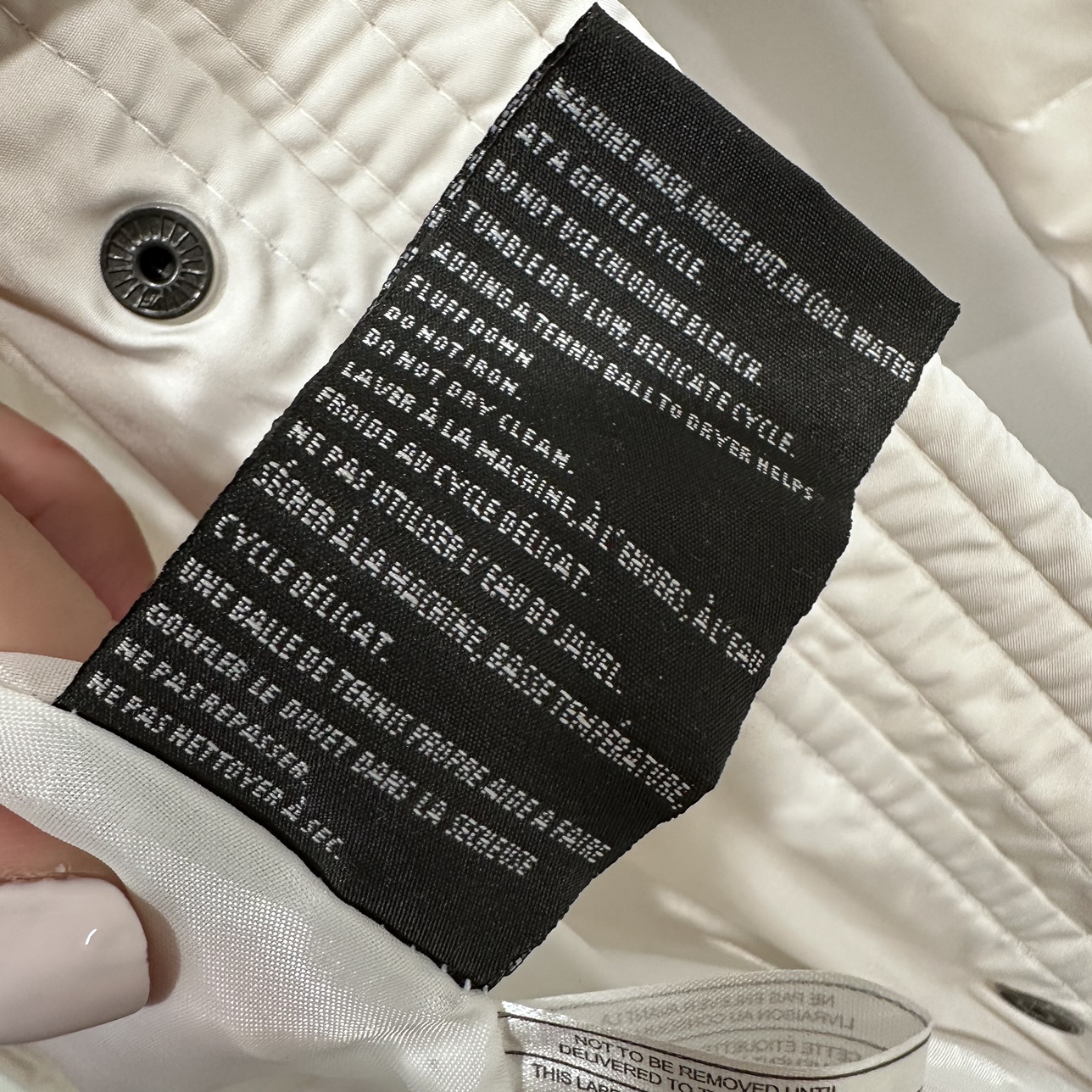 Laura white winter jacket image indicator(8)