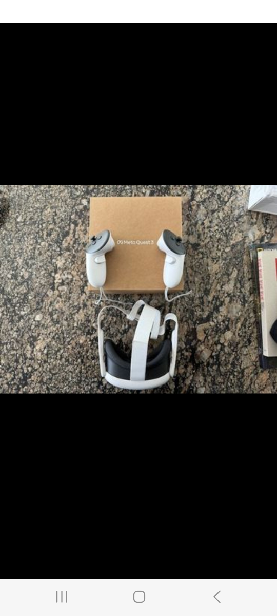 Meta Quest 3 128GB VR Headset + Controller