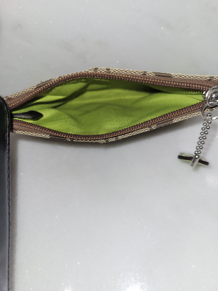 Coach Wristlet image indicator(4)