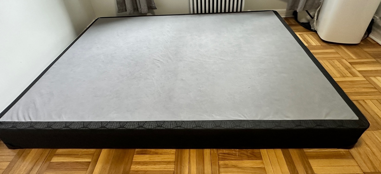 QUEEN SIZE BED FRAME