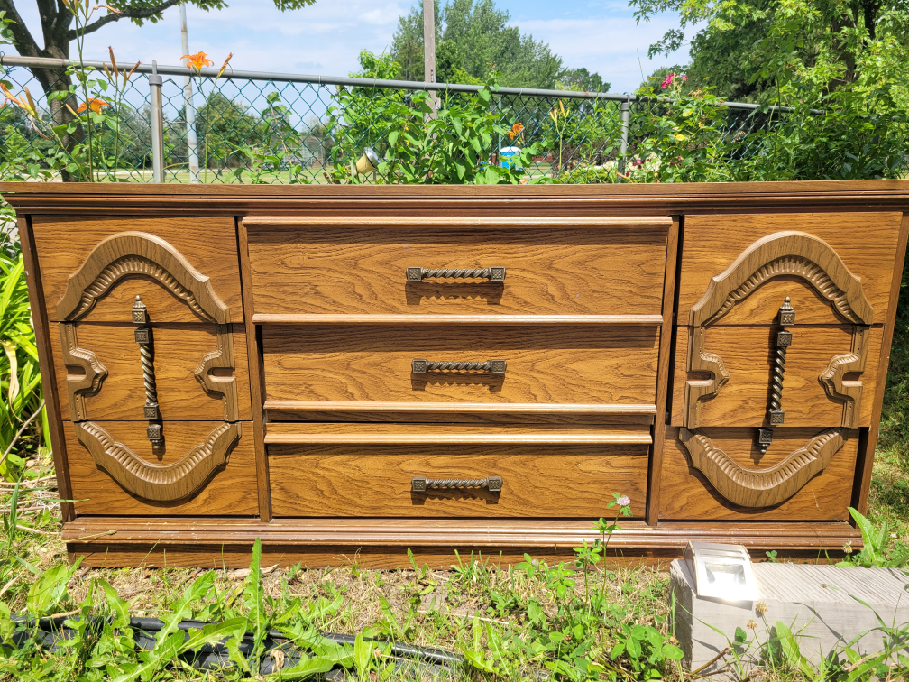 dresser