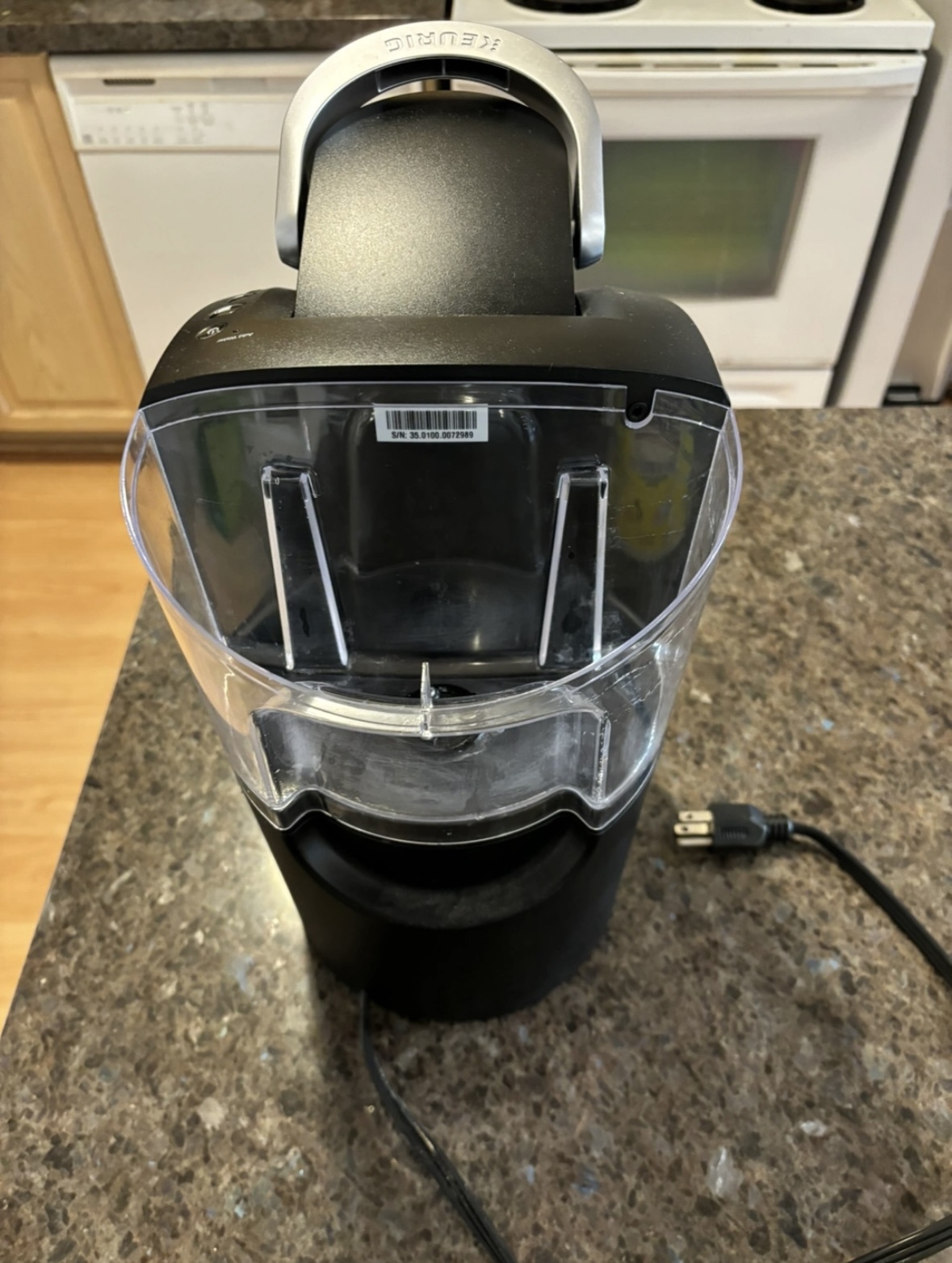 Keurig machine -k-cup, hot beverage machine - photo 3