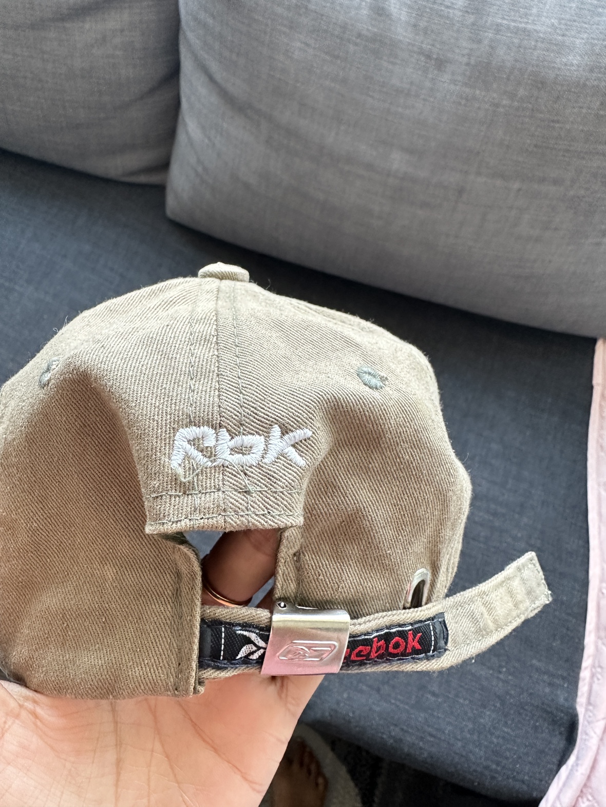 Free Rebook cap#freecycle - photo 2