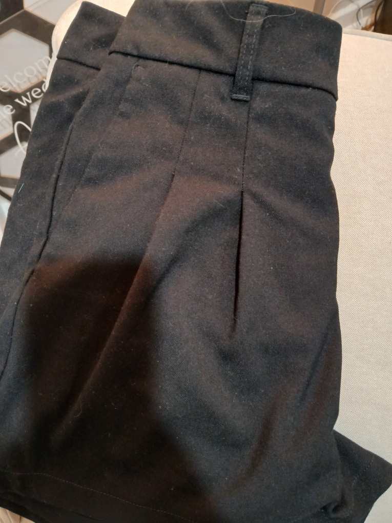 urban outfitters size large black pleated shorts - photo 2