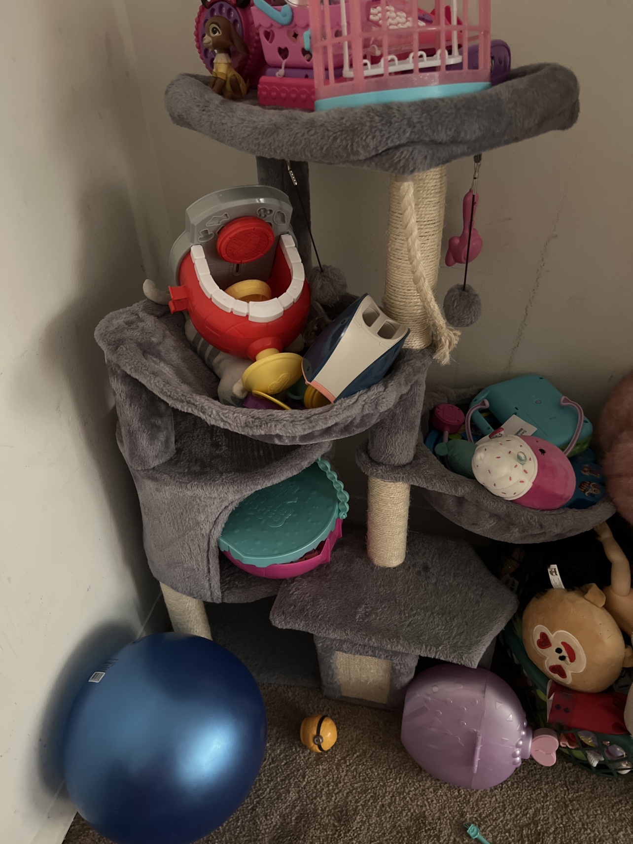 Cat tree