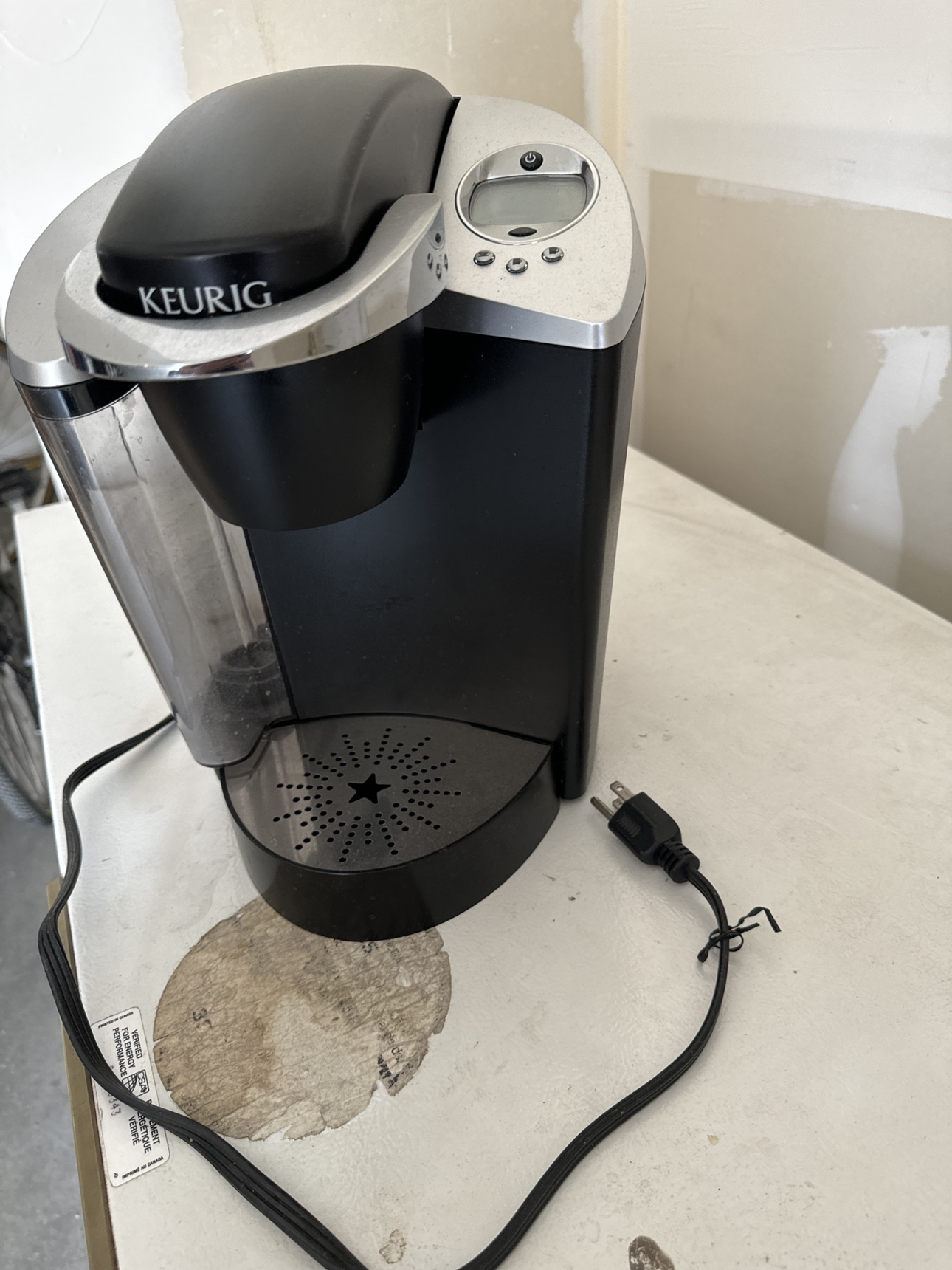 Keurig coffee maker - photo 2