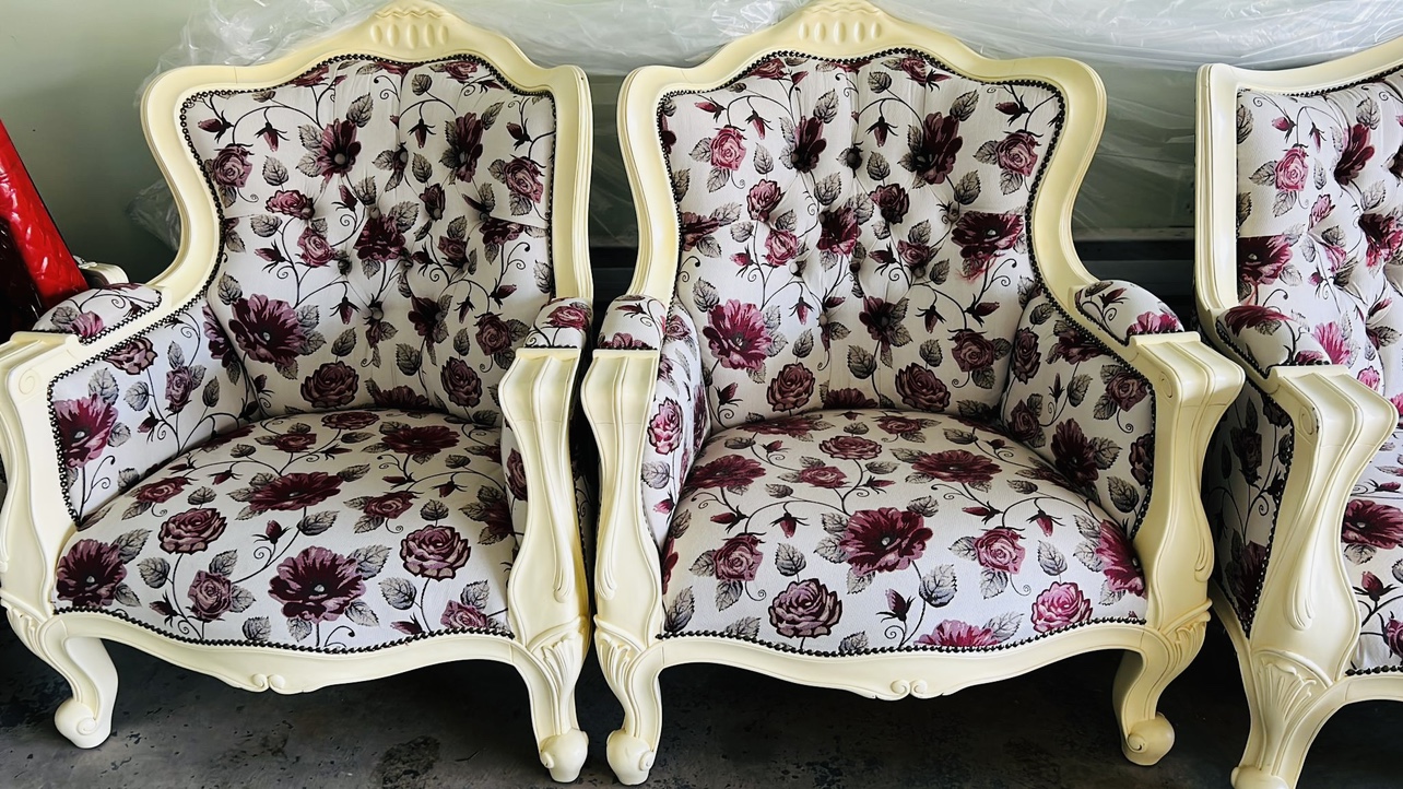 Sofa set with coffee table - photo 4