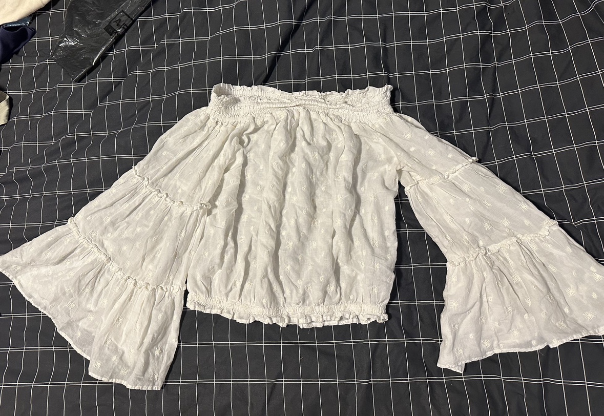 Zara flows wide sleeve flower white blouse thumbnail