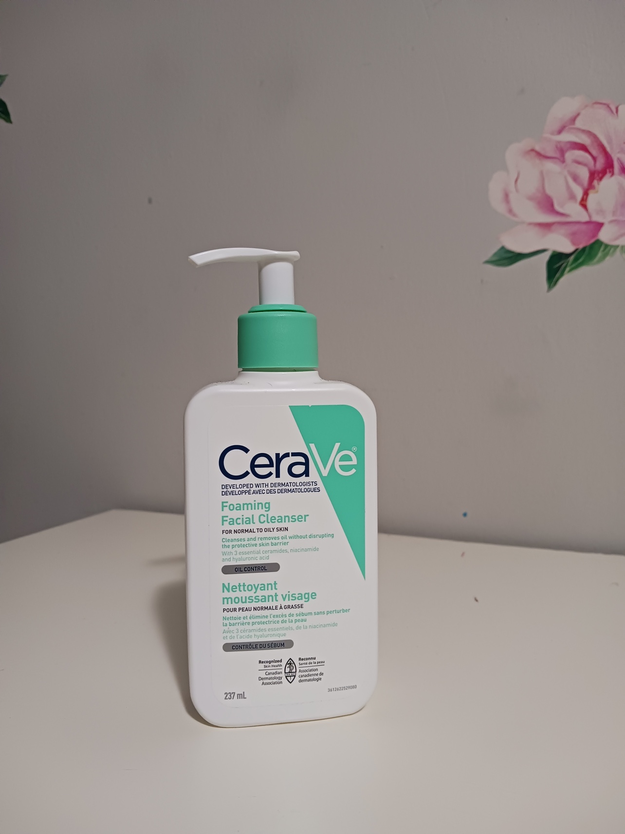Foaming Facial Cleanser thumbnail