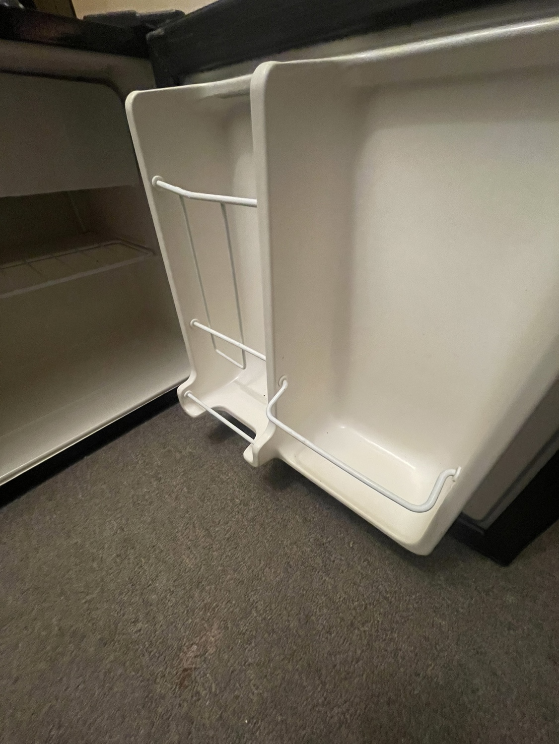 Danby Compact Refrigerator - photo 2