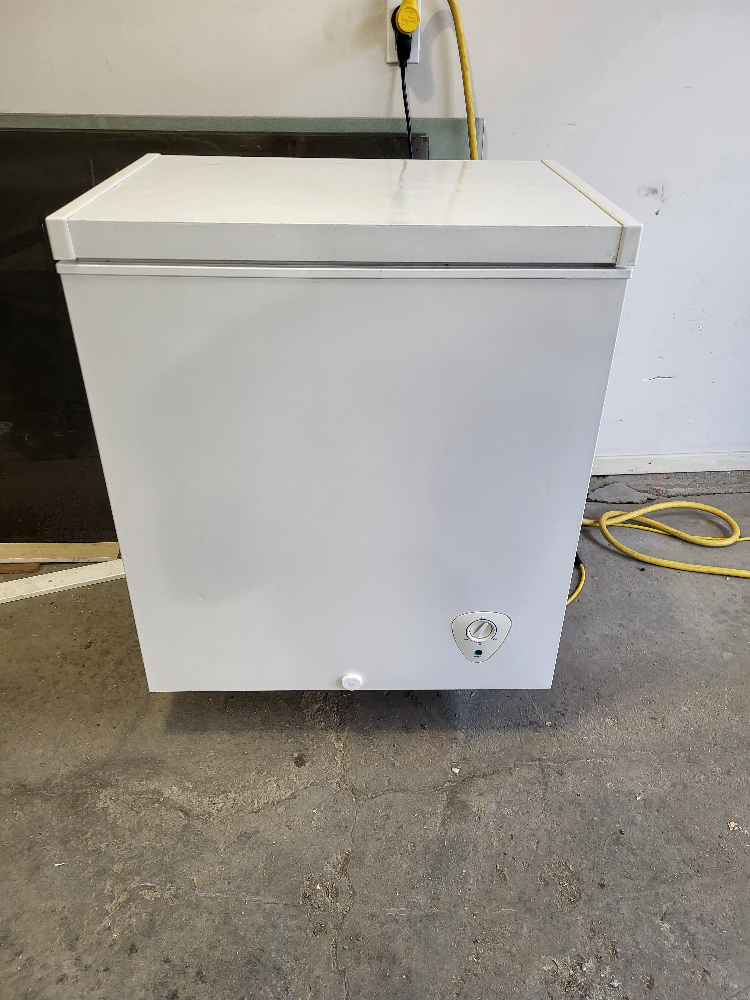 4 cu ft Apartment Size Freezer