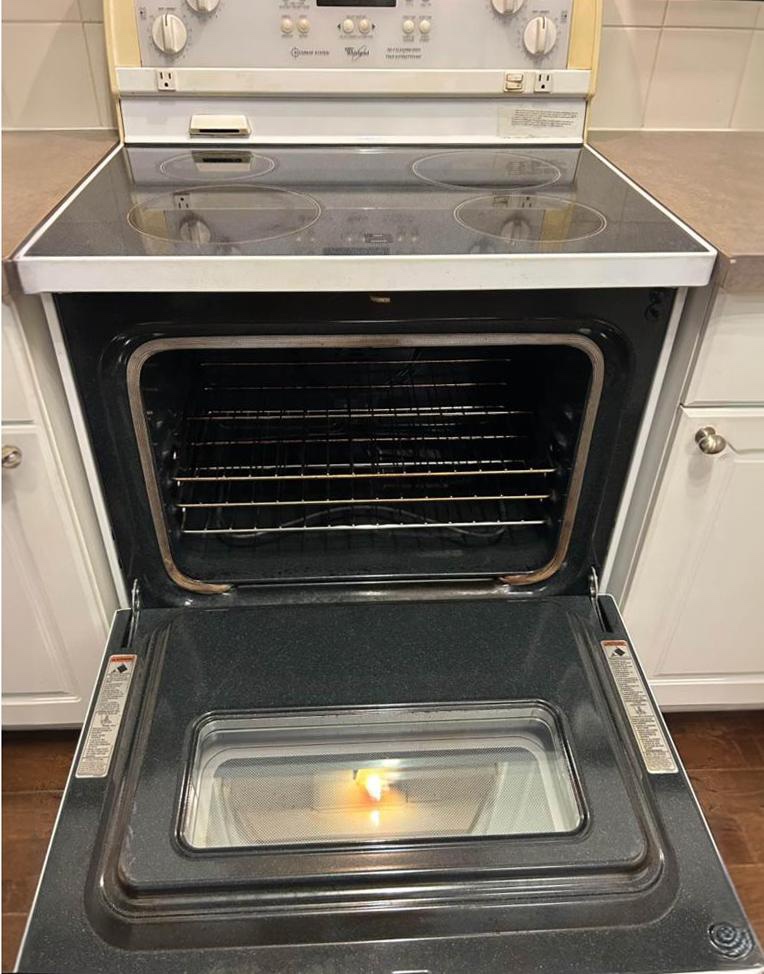 Whirlpool Glass Top Stove.Self Cleaning - photo 2