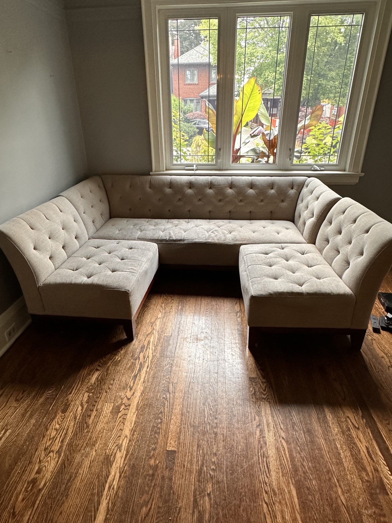 Free small sectional