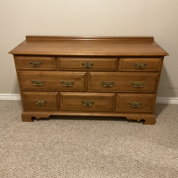 8 Drawer Dresser