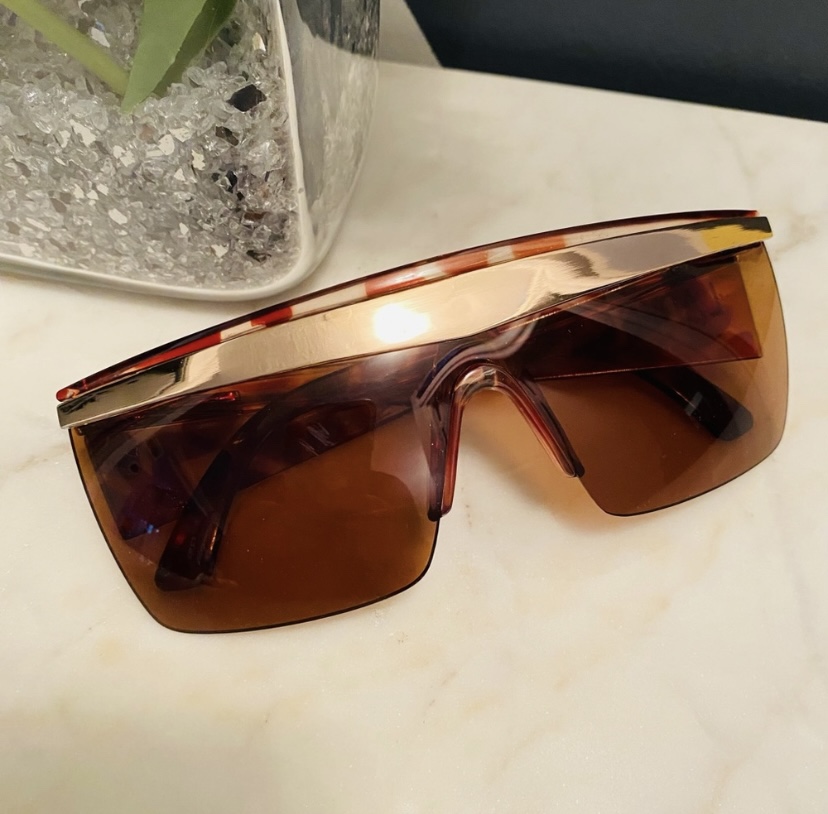 Lady Gaga sunglasses ⚽️ #west image indicator(2)