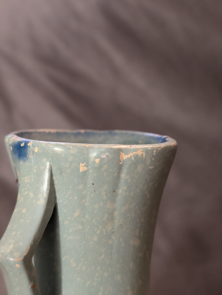 VINTAGE Kendal England Vase Very Old ⚽ image indicator(6)