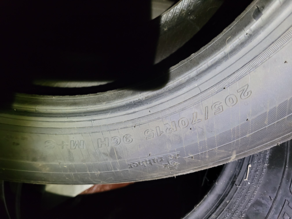 All-Season 205/70R15 GOODRIDE RP26 96H 80 image indicator(5)