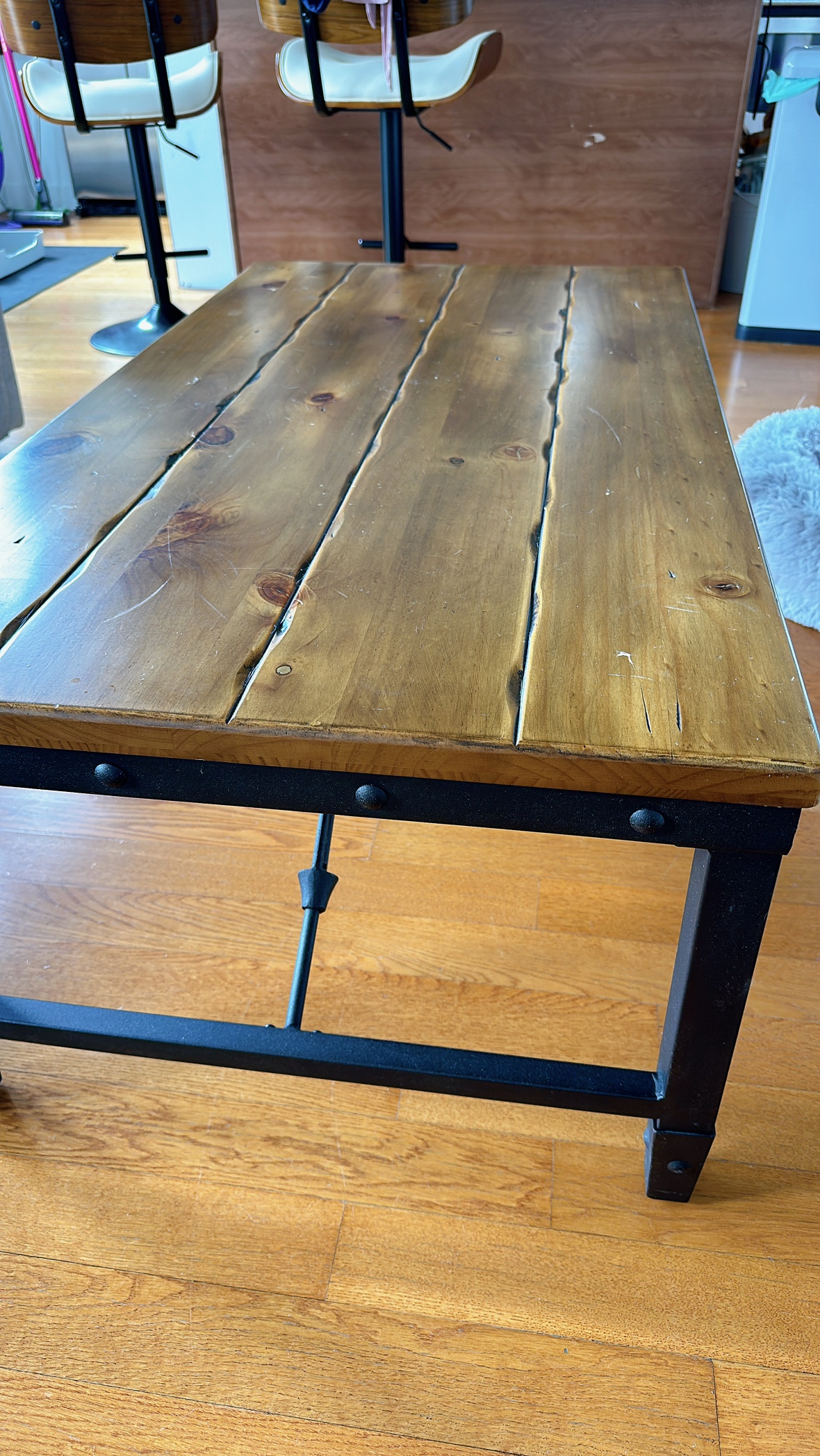 Wooden Coffee Table - photo 2