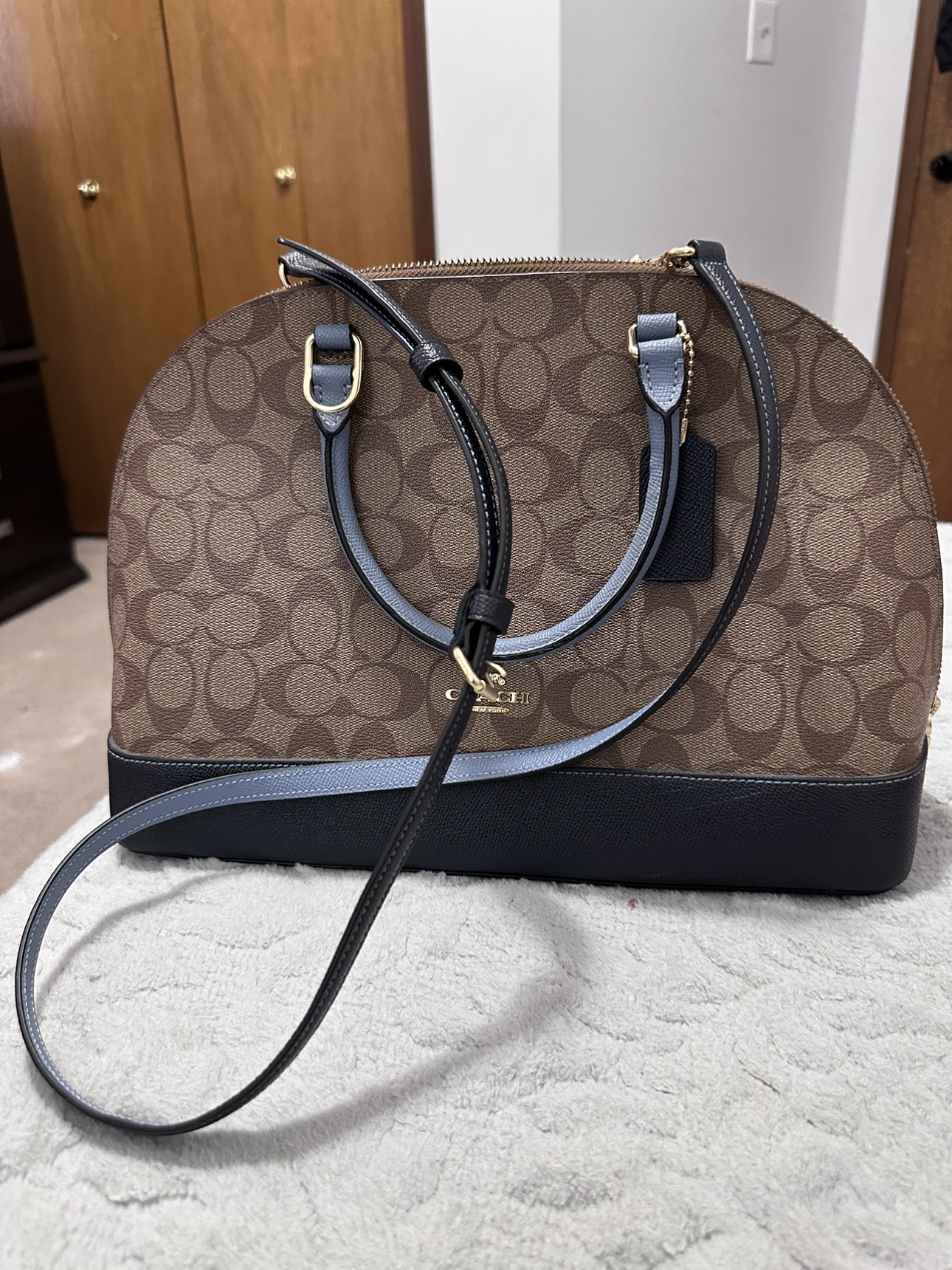 Coach authentic bag image indicator(3)